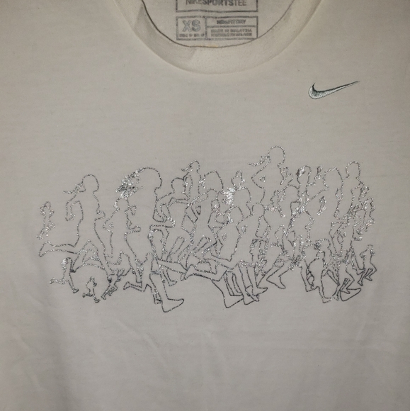 Nike Sports White Short Sleeve T-shirt Sz XS - Picture 4 of 8